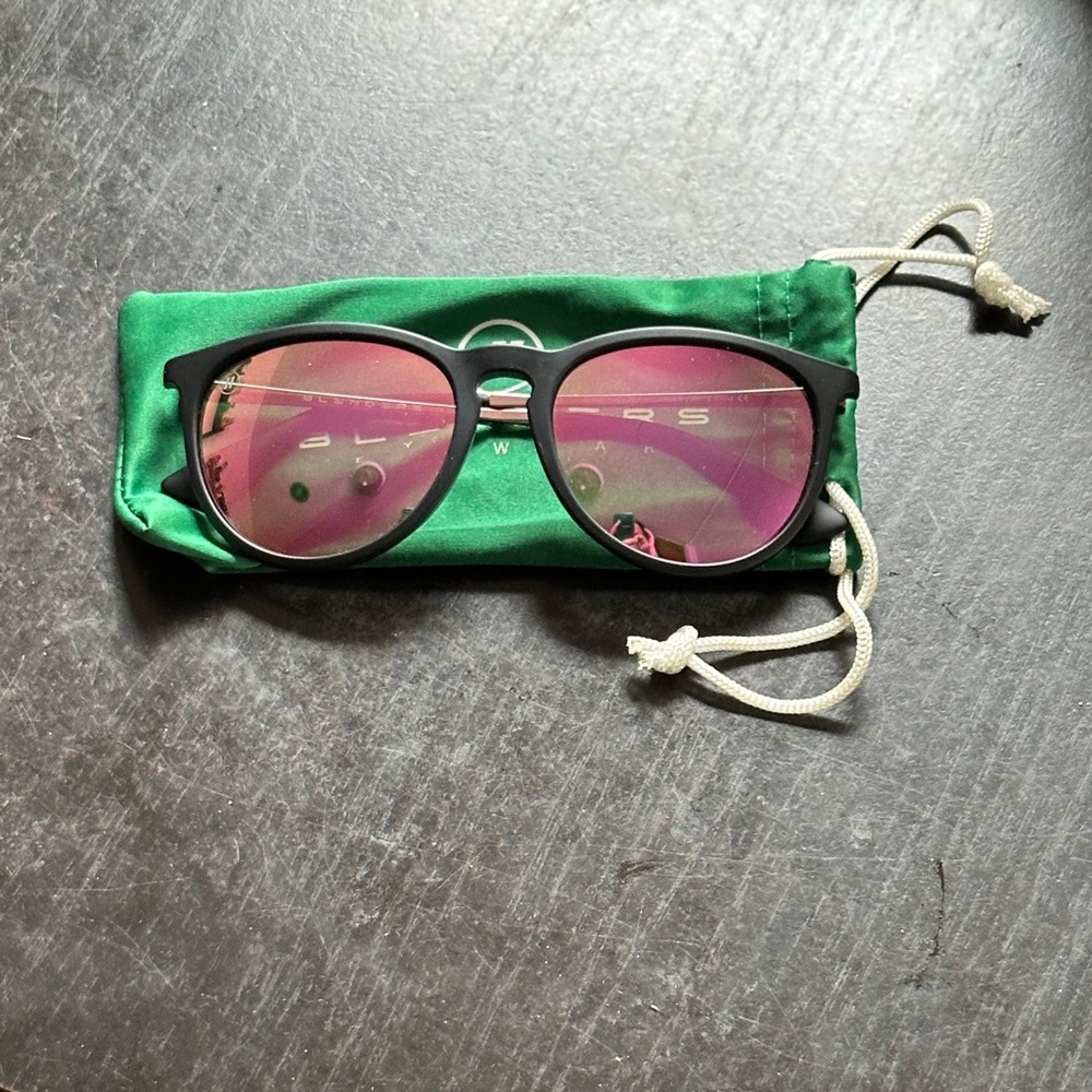 Matte Black Round Sunglasses with Pink Mirrored Lenses